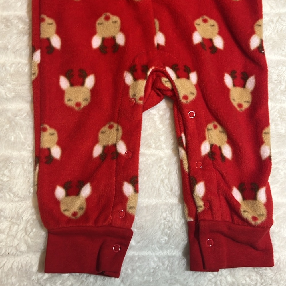 HB reindeer pajamas with a hoodie. Sz 6-9 mos. Red. Zip front - Picture 6 of 7